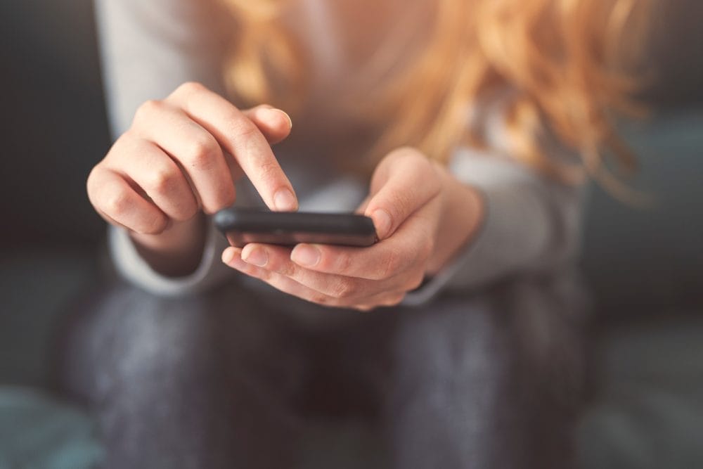 Top 12 Texting Tips to Keep the Conversation Going