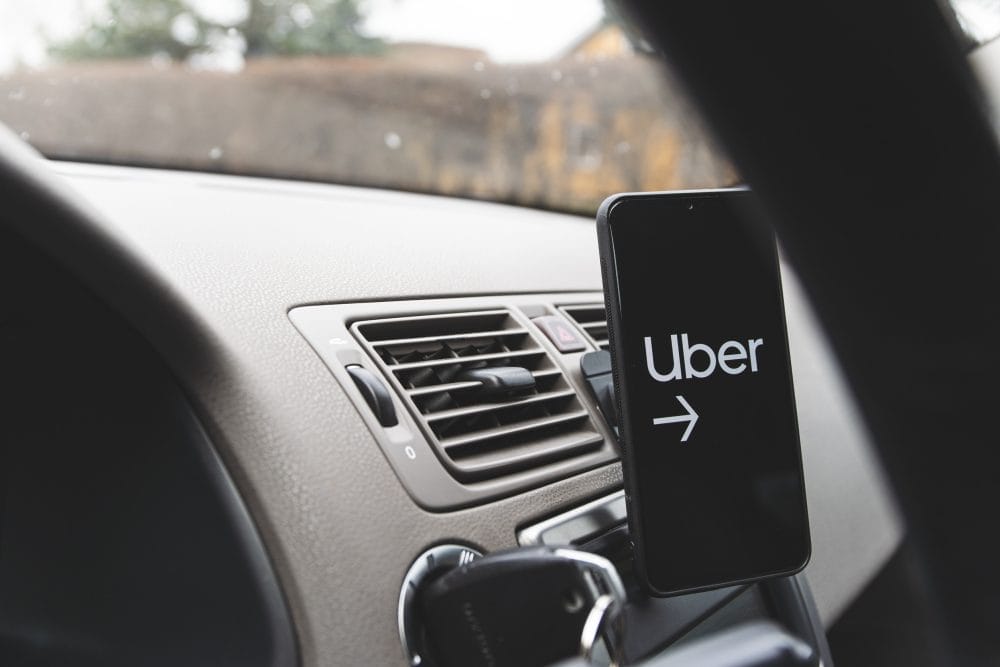 There are multiple Uber and Lyft behaviors that shoudl immediately concern you.