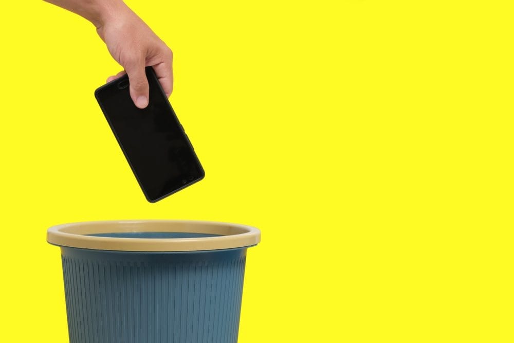 Throwing out a broken smart device could lead to identity theft.