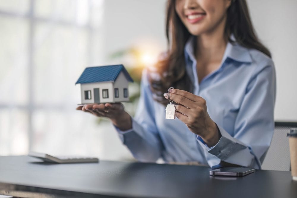 Some mortgage myths make women pay more interest.