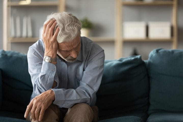 These Are 7 Financial Red Flags That Signal Cognitive Decline