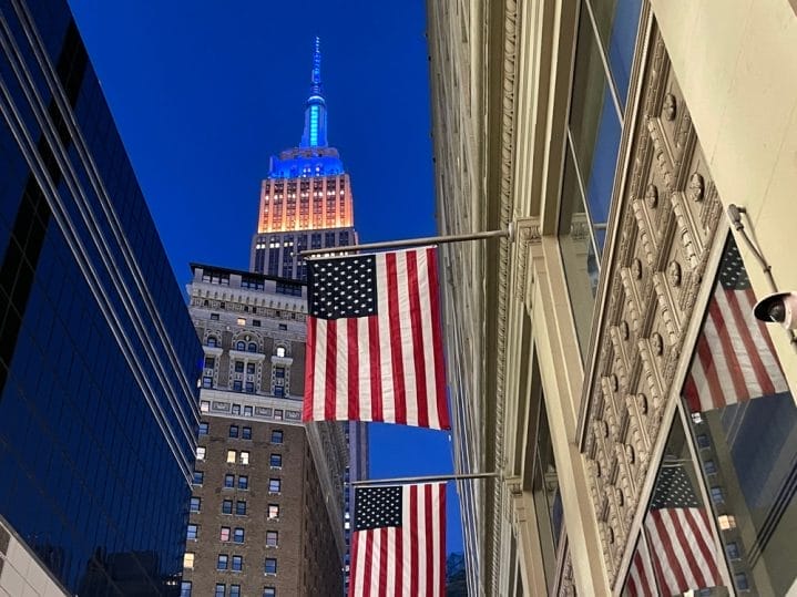 New York’s Proposed $30 Minimum Wage: What It Could Mean for Prices, Jobs, and Small Businesses