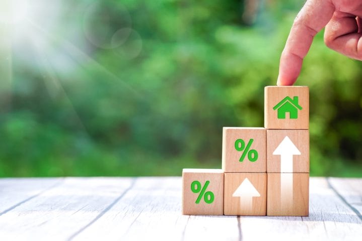 Florida Homeowners Are Opening Insurance Renewal Notices With More Anxiety in 2026